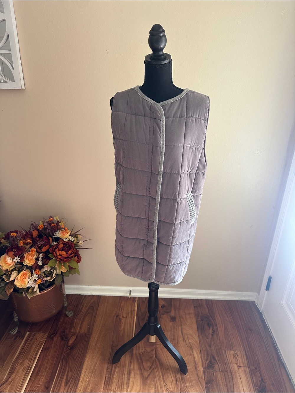 Women's M Quilted Sleeveless Long Vest - Gray